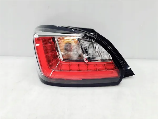 Luz trasera LED izquierda Mitsubishi Space Star II image 4