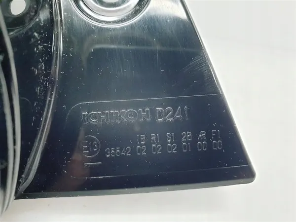 Luz trasera LED izquierda Mitsubishi Space Star II image 5