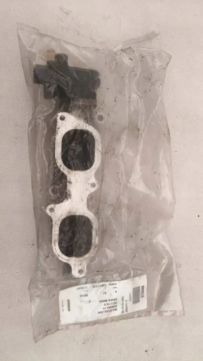 Inyector de Mariposa Subaru OEM 970448 - Pieza Usada image 2