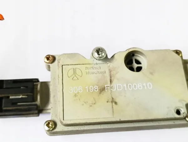 Rover FJD100610 Kofferbaksluiting actuator 214-220 image 3