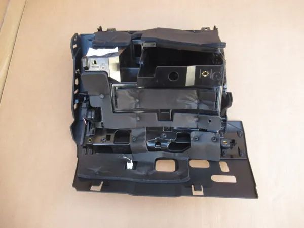 Compartimento consola passageiro Audi Q3 83A F3 83B857035 image 8