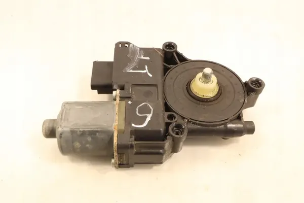 Vasen Takaluukun Moottori Peugeot 508 I image 4