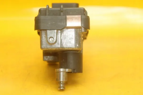 Actuador Turbo OEM 6NW009660 G 004 para BMW N47 image 3