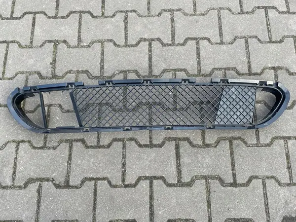 BMW E60 E61 M Sport Stötfångare Center Nedre Grill OEM image 3