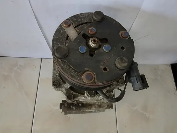 FORD FIESTA MK6 1.3 ILMASTOINTIKOMPRESSORI 2006AUG31 image 7