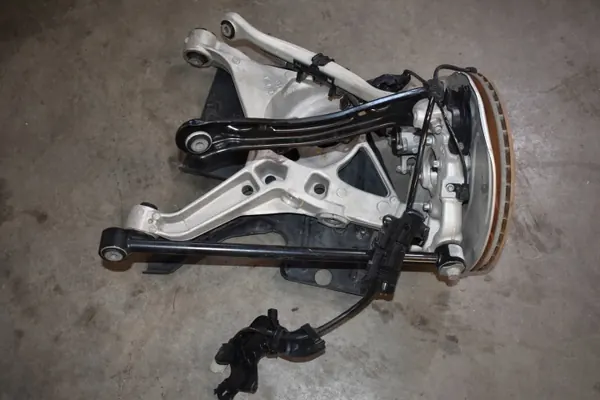 Suspensión trasera derecha OEM A0009059413 Mercedes X167 image 5