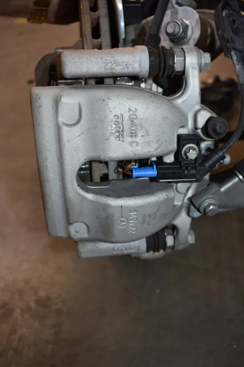 Suspensión trasera derecha OEM A0009059413 Mercedes X167 image 8