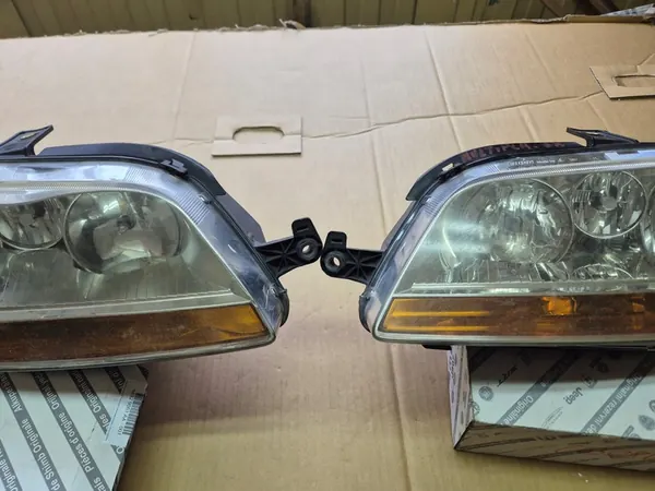 Faróis Fiat Idea Multipla 2005- image 7
