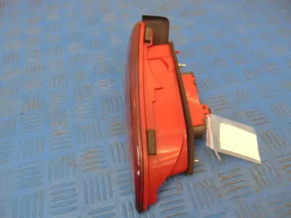 Lâmpada Porta-Malas Alfa Romeo 159 Esquerda OEM F939298002 image 3