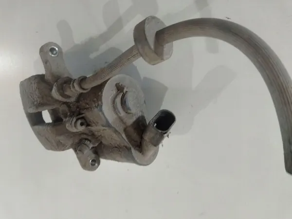 Takajarrusatula Audi A6 S6 C6 4F 4F0615403A image 4