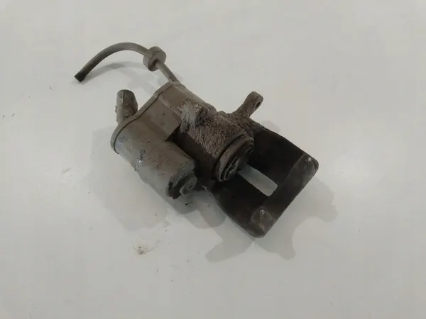 Takajarrusatula Audi A6 S6 C6 4F 4F0615403A image 5