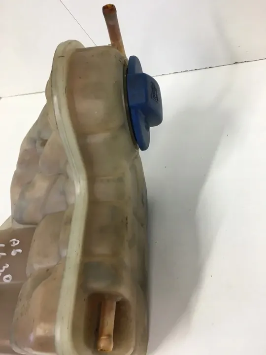 Kylvätskereservoir Audi A6 C6 4F0121403B image 4