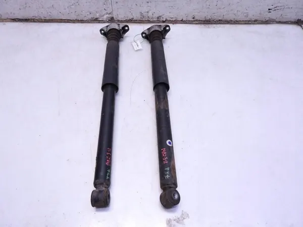 OEM 987654321 Hintere Stoßdämpfer Mazda 3 II image 3