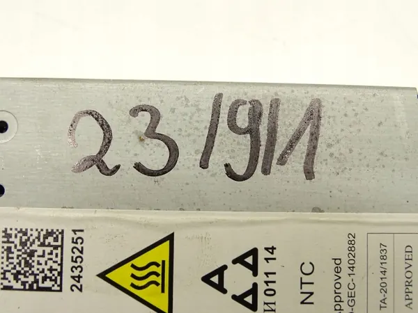Audi A3 8V MIB2 Navigaationlukija OEM 8V1035035D image 6