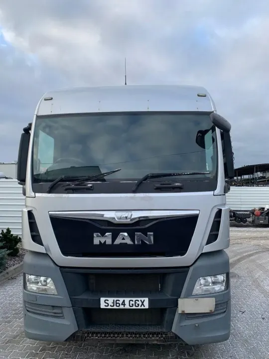 Estrutura de cabine dormitório MAN TGX - Peça OEM usada image 4