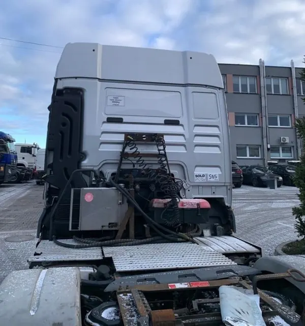 Estrutura de cabine dormitório MAN TGX - Peça OEM usada image 6