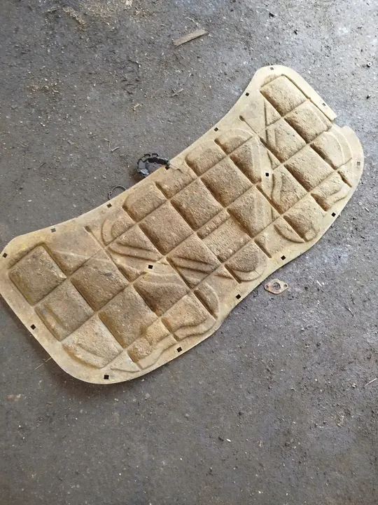 Motorhuv Insulation VW POLO IV 9N + Clips image 2