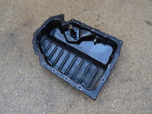 AUDI A3 8P GOLF VI 2.0 TFSI Oljetank Sensor 06J103600E image 3