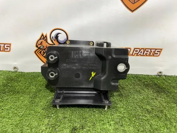 Oikea kuormanostotuki OEM M8E2454A20AE Range Rover L460 image 6