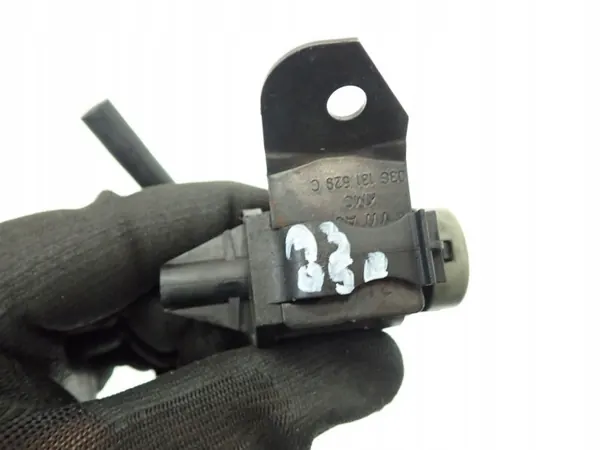 Unterdruckventil OEM 1J0906283C für VW Golf V 1.9 TDI image 4