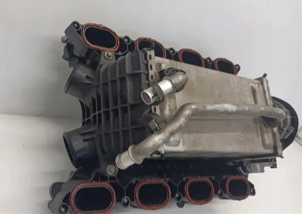 Inlaatspruitstuk intercooler Mercedes CLS 500 4.7 V8 image 10