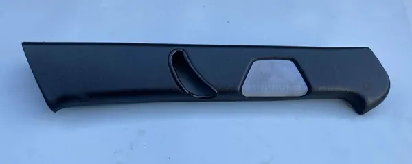 Cobertura pilar C esquerda Mercedes-Benz E W124 OEM 1246921189 image 2