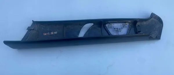 Cobertura pilar C esquerda Mercedes-Benz E W124 OEM 1246921189 image 4