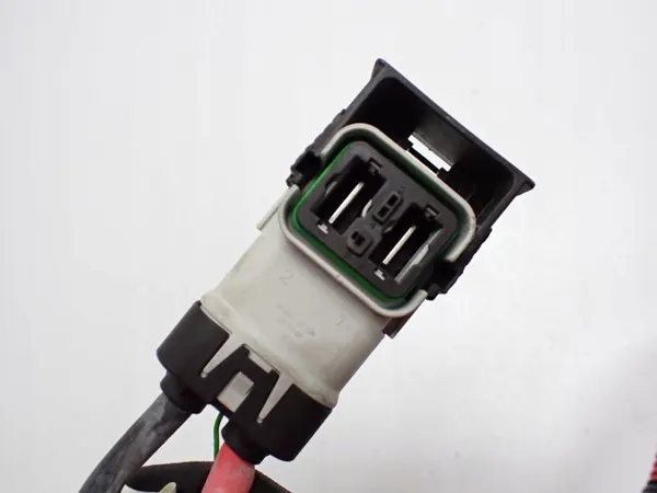 Tesla Batterikabelklämma OEM 2489058-01-B Begagnad image 5