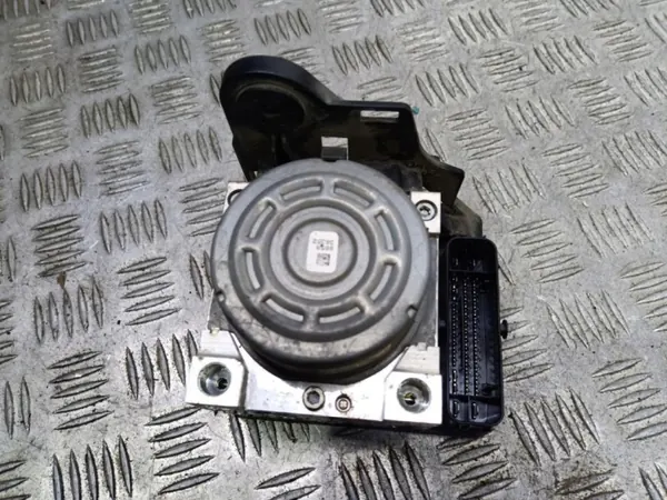 ABS-pump OEM Wrakowisko-17652- för VW Passat B8 2.0 TDI image 3
