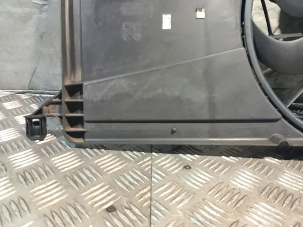 Käytetty jäähdytinpuhallin OEM 1137328148 Volvo V50 1.6D:lle image 10