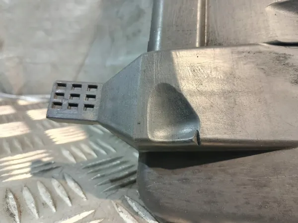 Käytetty jäähdytinpuhallin OEM 1137328148 Volvo V50 1.6D:lle image 5