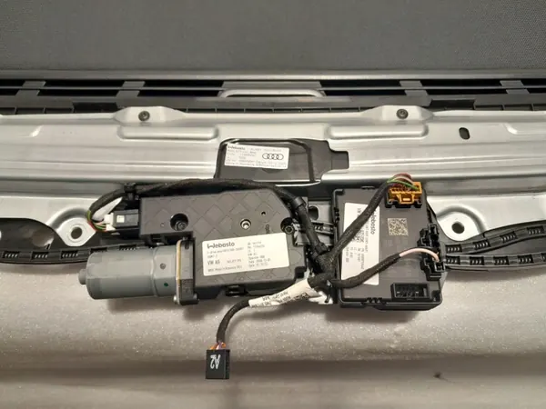 Toit Ouvrant Audi A4 B9 Complet OEM 8W5877255 image 6