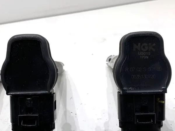 Conjunto de Bobina de Ignição VW CC B7 2.0 200CV 06H905115B image 3