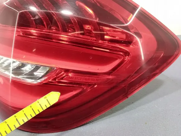 Mercedes GLS X166 Luz Trasera Derecha Externa A1669060202 image 4