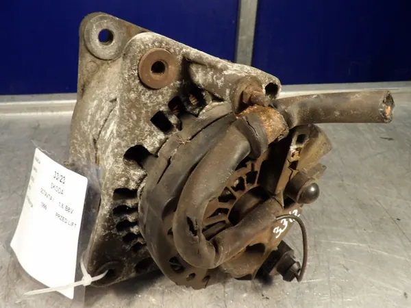 Alternaattori Skoda OE 037903025E image 7