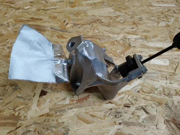 Moottorin tuki OEM 4M0199308BM Audi A7 S7 C8 image 4