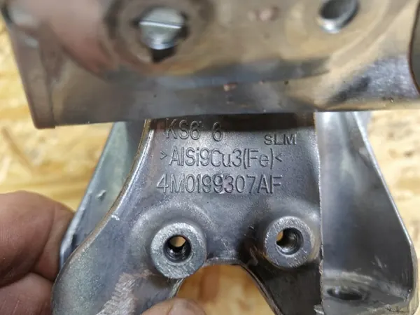 Moottorin tuki OEM 4M0199308BM Audi A7 S7 C8 image 7