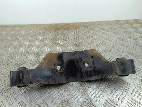 Subaru OE FOB54450 Bakaxelns Diffhållare - Begagnad image 3