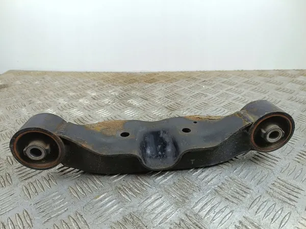 Subaru OE FOB54450 Bakaxelns Diffhållare - Begagnad image 4