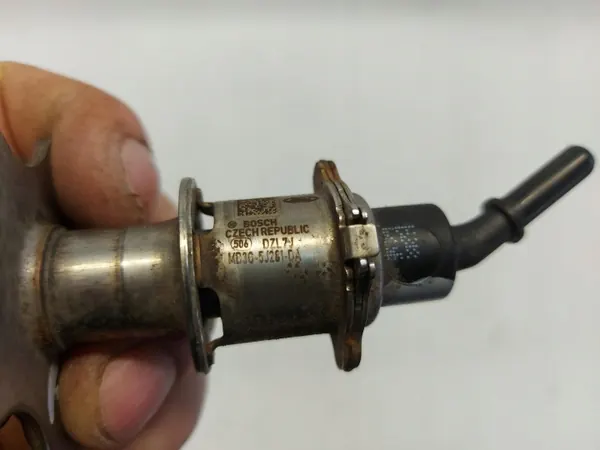 Injector AdBlue Ford OE MB3G-5J281-DA para Ranger VI image 4