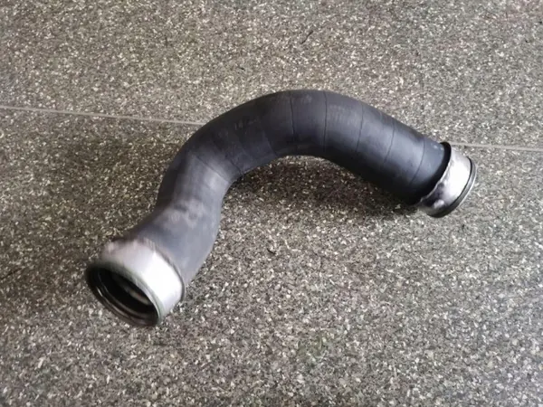 Tuyau d'intercooler OEM 7H0145709A pour VW Multivan image 2
