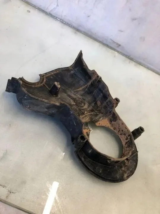 Couvercle de courroie de distribution OEM 05L109147 Skoda Karoq image 3
