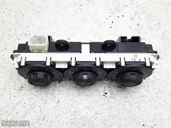 Module de contrôle climatique Land Rover Discovery 2007 image 2