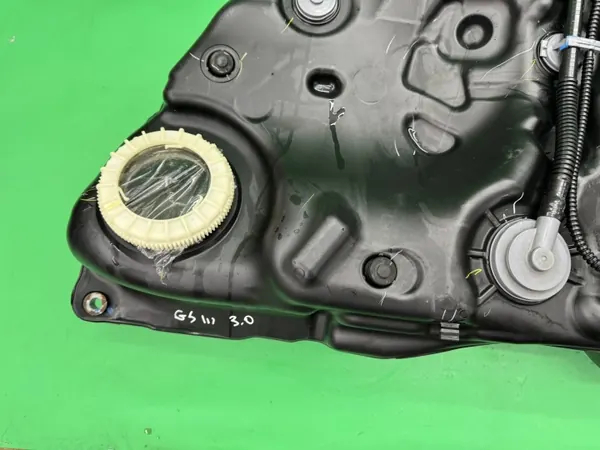 Réservoir carburant OEM 77111-30200 Lexus GS300 3.0 V6 image 3