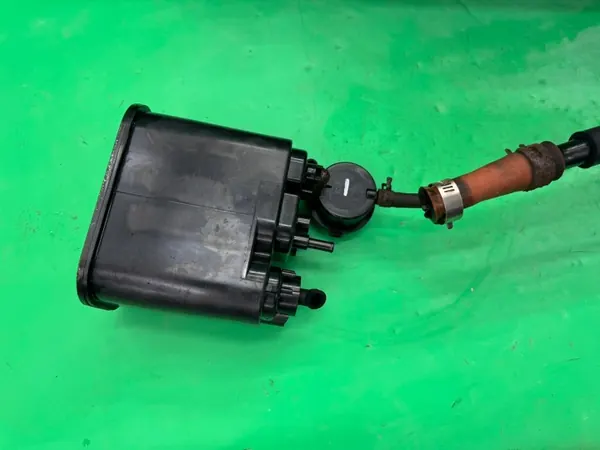 Réservoir carburant OEM 77111-30200 Lexus GS300 3.0 V6 image 9