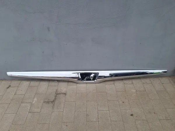 MAN TGX Euro 6 Grilldekoration OEM 81611500141 image 2