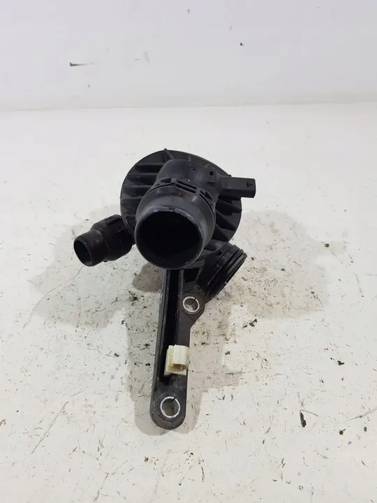 BMW F20 F21 1.6 Carcasa de Termostato 7600584-04 image 3
