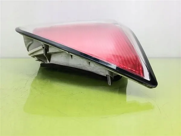 Lámpara trasera derecha Opel Astra III H 2004-2013 Kombi 93182993 image 2