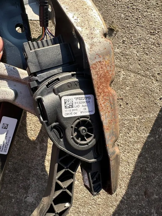 VOLVO XC60 I Gas Bremspedal Set 31329058 31341100 image 2