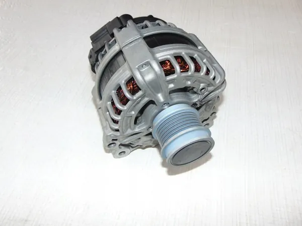 VW Passat B8 Generaattori 05L903026N image 2